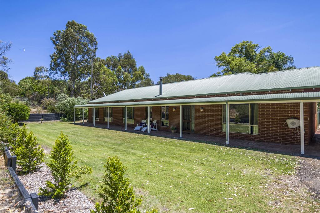 77 Lakelands Dr, Gnangara, WA 6077