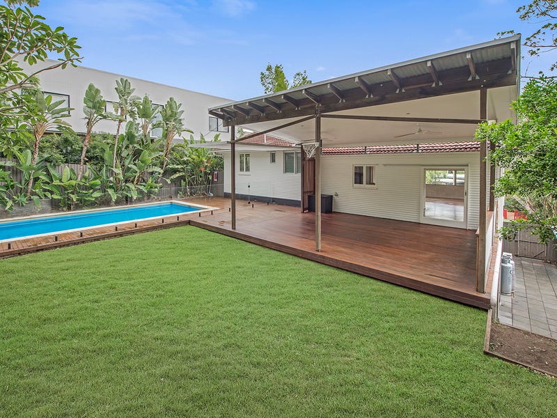 36 Eastment St, Bardon, QLD 4065