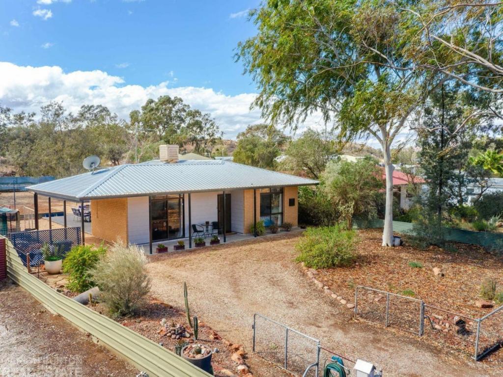 8 Engoordina Dr, Larapinta, NT 0875