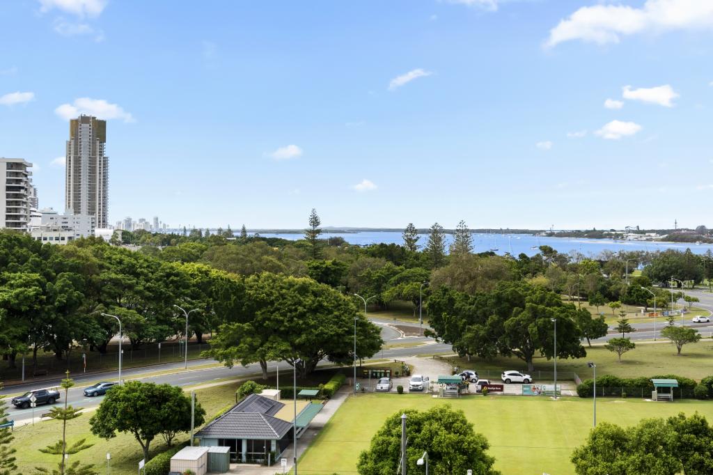 1003/1 COMO CRES, SOUTHPORT, QLD 4215