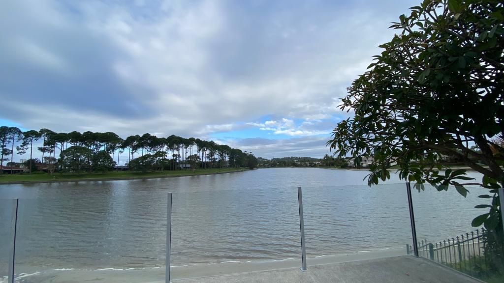 49 Waterdown Dr, Elanora, QLD 4221