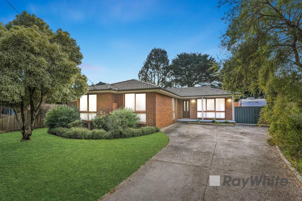 18 PARKSTONE DR, BAYSWATER NORTH, VIC 3153