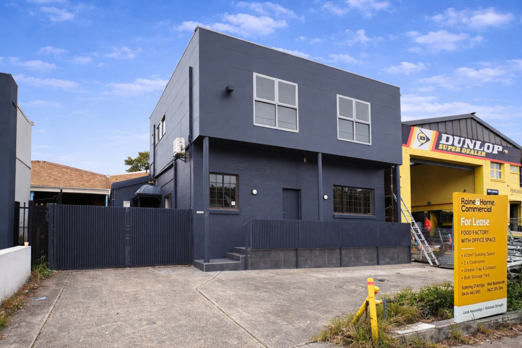 6 Norfolk Rd, Greenacre, NSW 2190