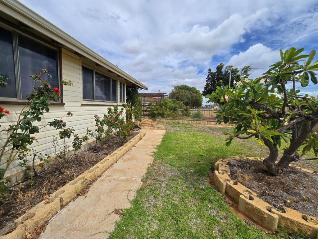 13 Mcleod St, South Carnarvon, WA 6701