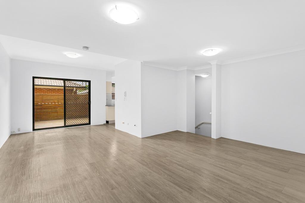 16/8 Warumbui Ave, Miranda, NSW 2228