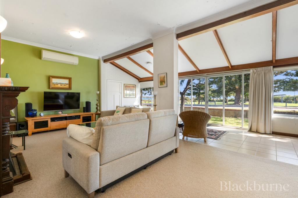 110 Arcadia Dr, Shoalwater, WA 6169