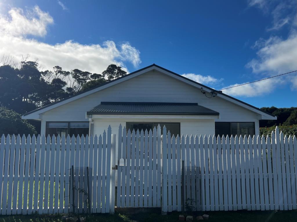 10 Fern Tree Dr, Grassy, TAS 7256