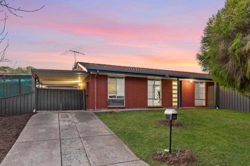 13 Kingsbridge Dr, Morphett Vale, SA 5162