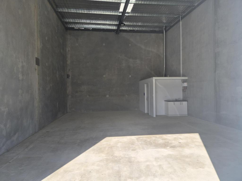 4/9 Deviation Way, Neerabup, WA 6031