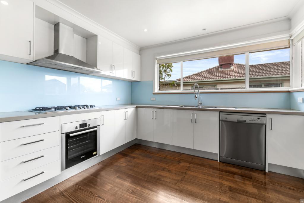 84 DAREBIN BVD, RESERVOIR, VIC 3073