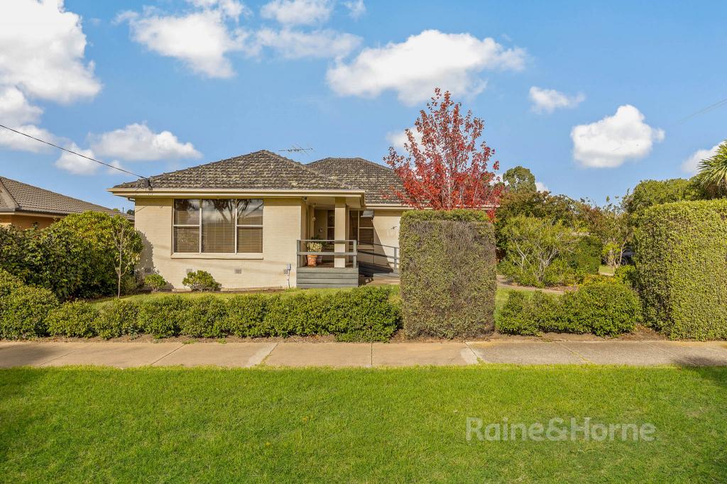 2 Harker St, Sunbury, VIC 3429