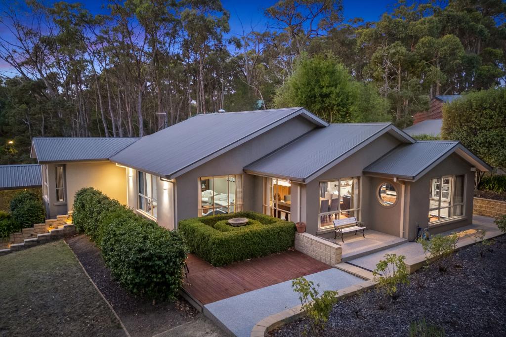 30 Timbertop Dr, Mount Helen, VIC 3350