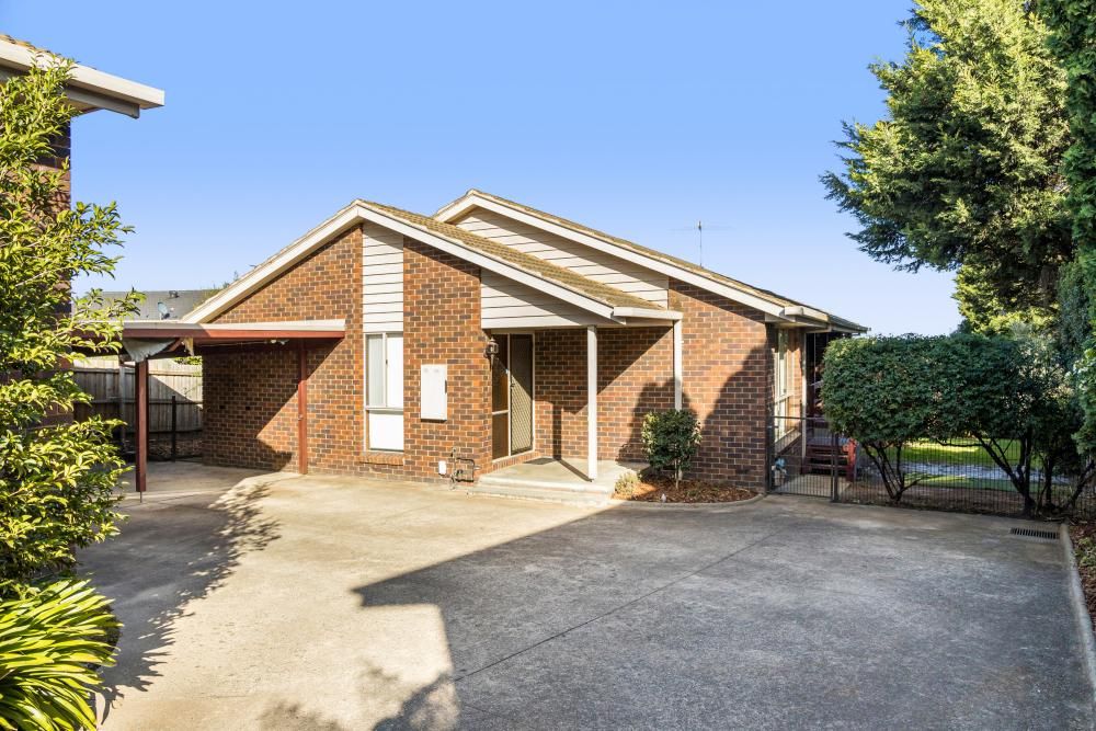 2/10 Andrea Pde, Ringwood North, VIC 3134
