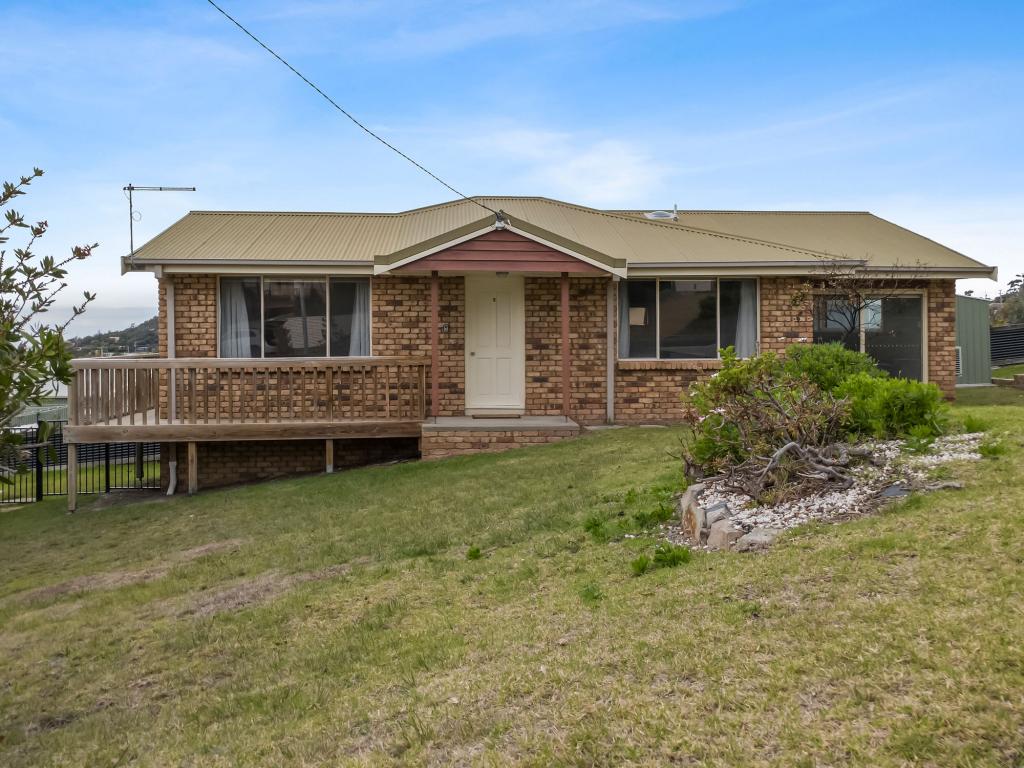 2/4 Levy St, Bicheno, TAS 7215