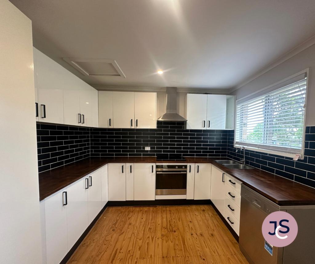 24 Quigley Rd, Bolton Point, NSW 2283