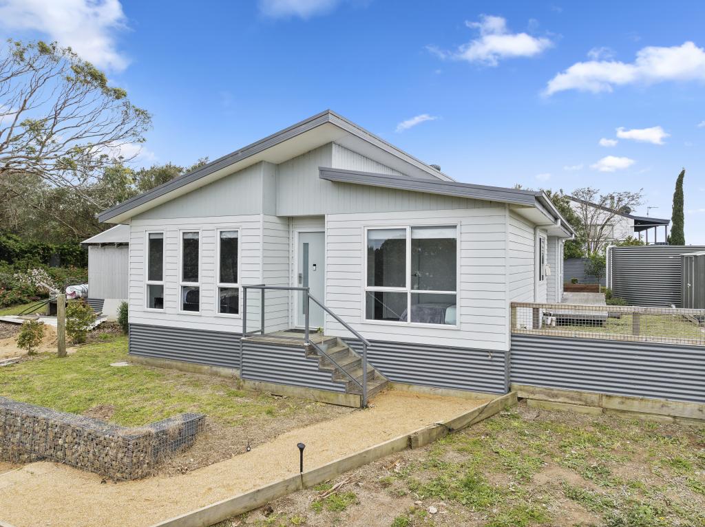 29 Crichton Cres, Venus Bay, VIC 3956