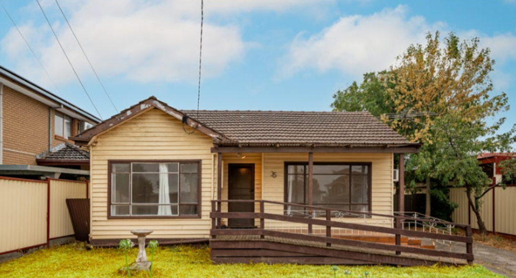 35 LEONARD AVE, ST ALBANS, VIC 3021