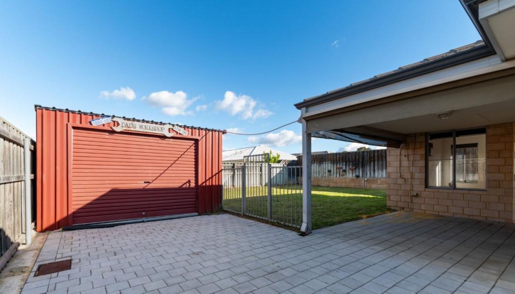 15 Gibbney Way, Ellenbrook, WA 6069