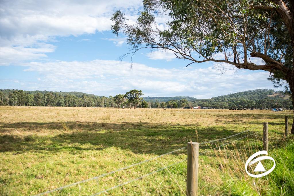 425 Toomuc Valley Rd, Pakenham, VIC 3810