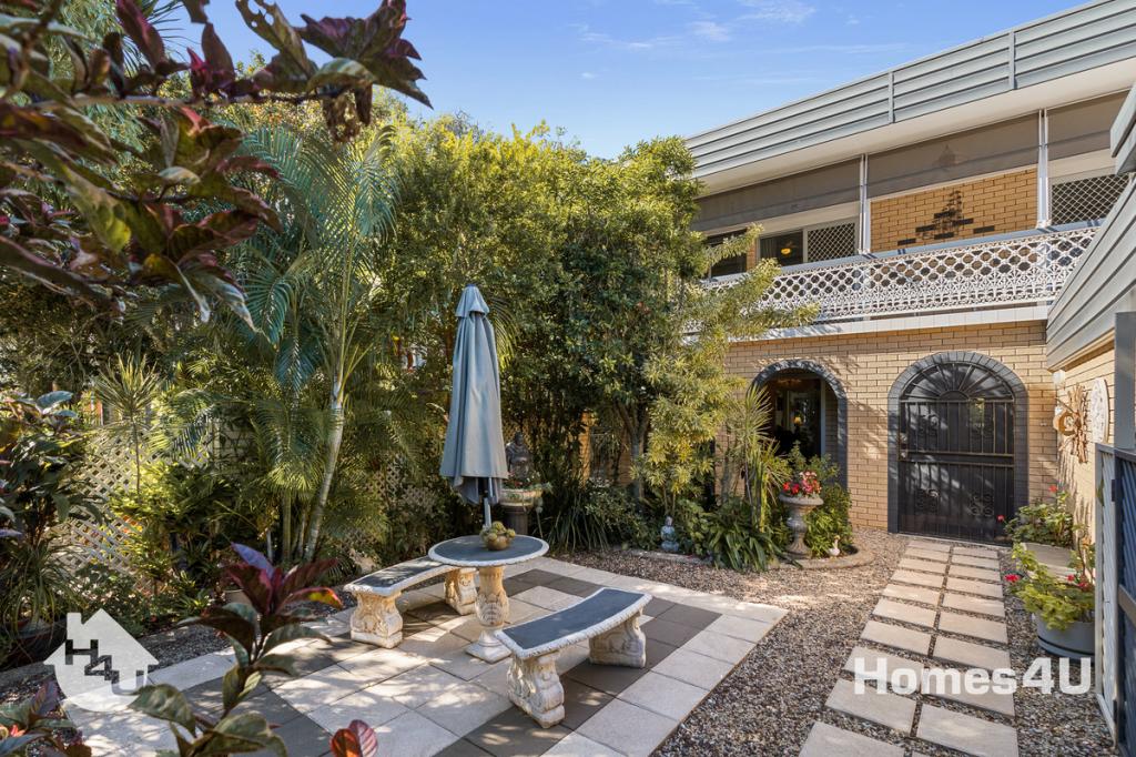 6 Moffatt St, Scarborough, QLD 4020