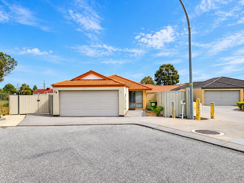 28 Andrea Way, Queens Park, WA 6107