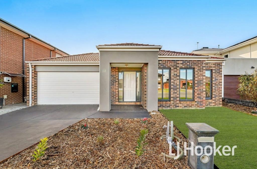 35 SKYLARK BVD, CLYDE NORTH, VIC 3978