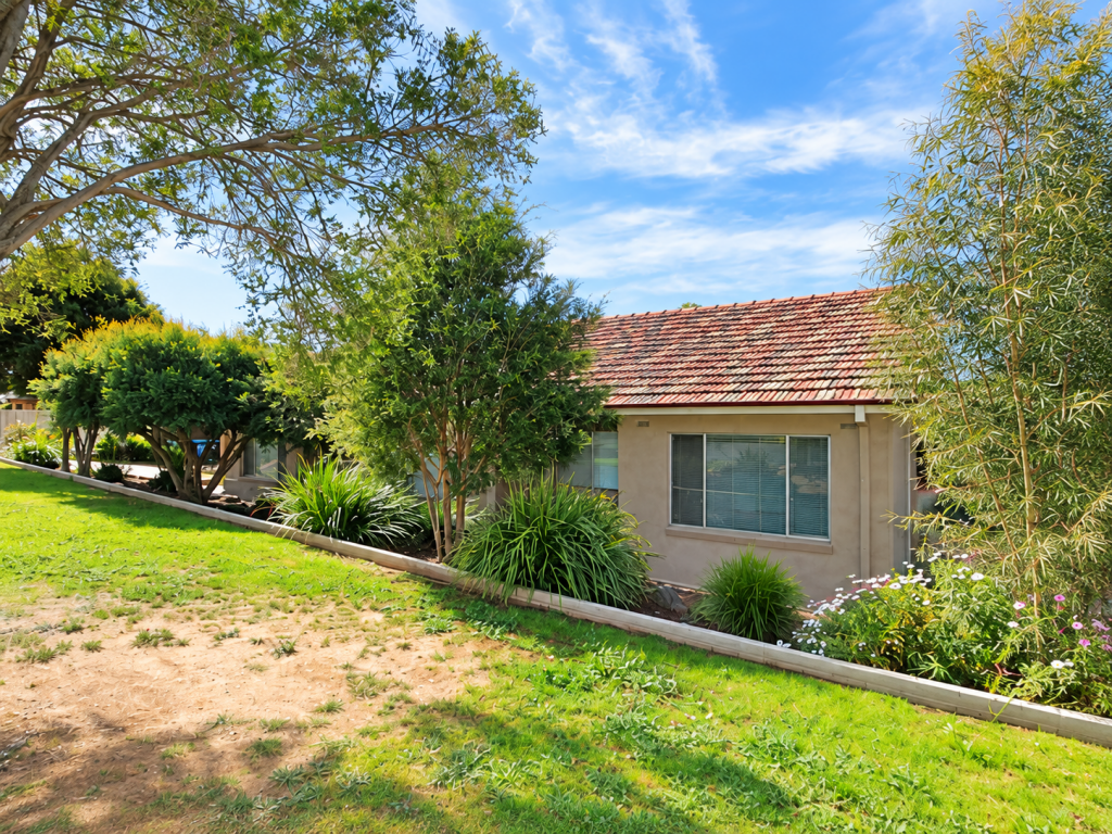 3/5 Wilson St, Kooringal, NSW 2650