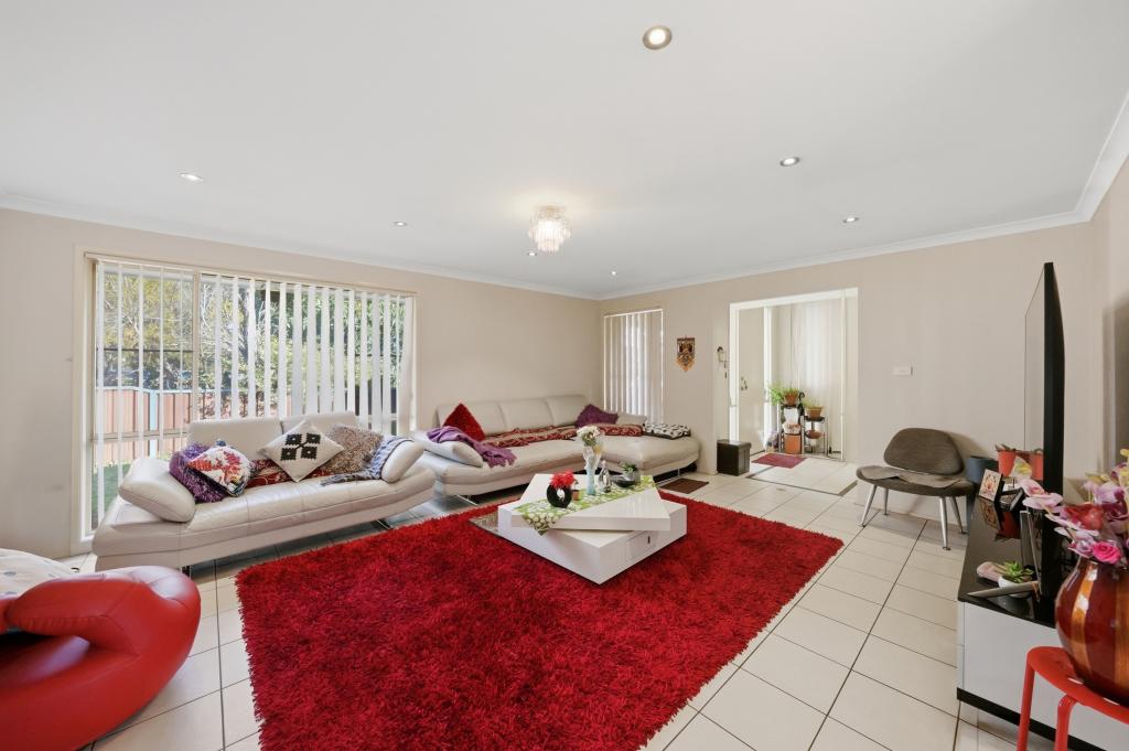 40 Pearce Rd, Quakers Hill, NSW 2763