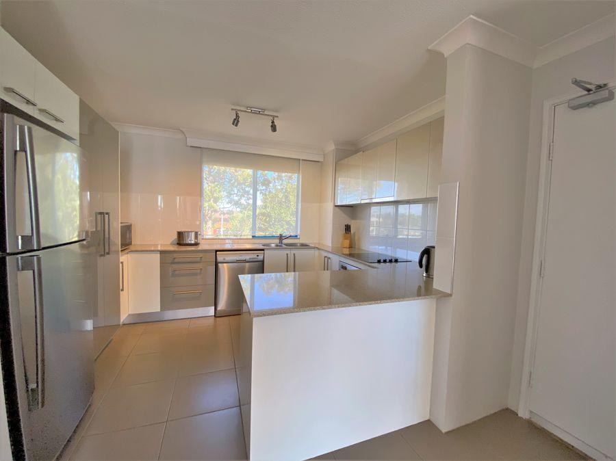 8/249 Bayview St, Runaway Bay, QLD 4216