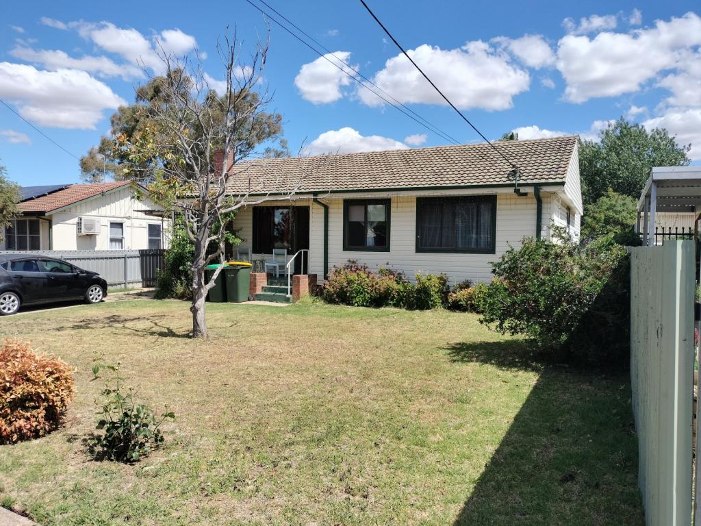 6 MALTA CRES, ASHMONT, NSW 2650