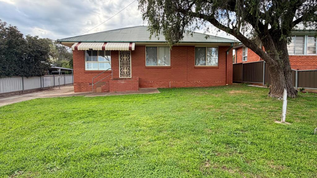 18 MITCHELL ST, PARKES, NSW 2870