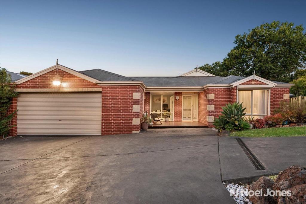 8 Hansen Rd, Kilsyth, VIC 3137