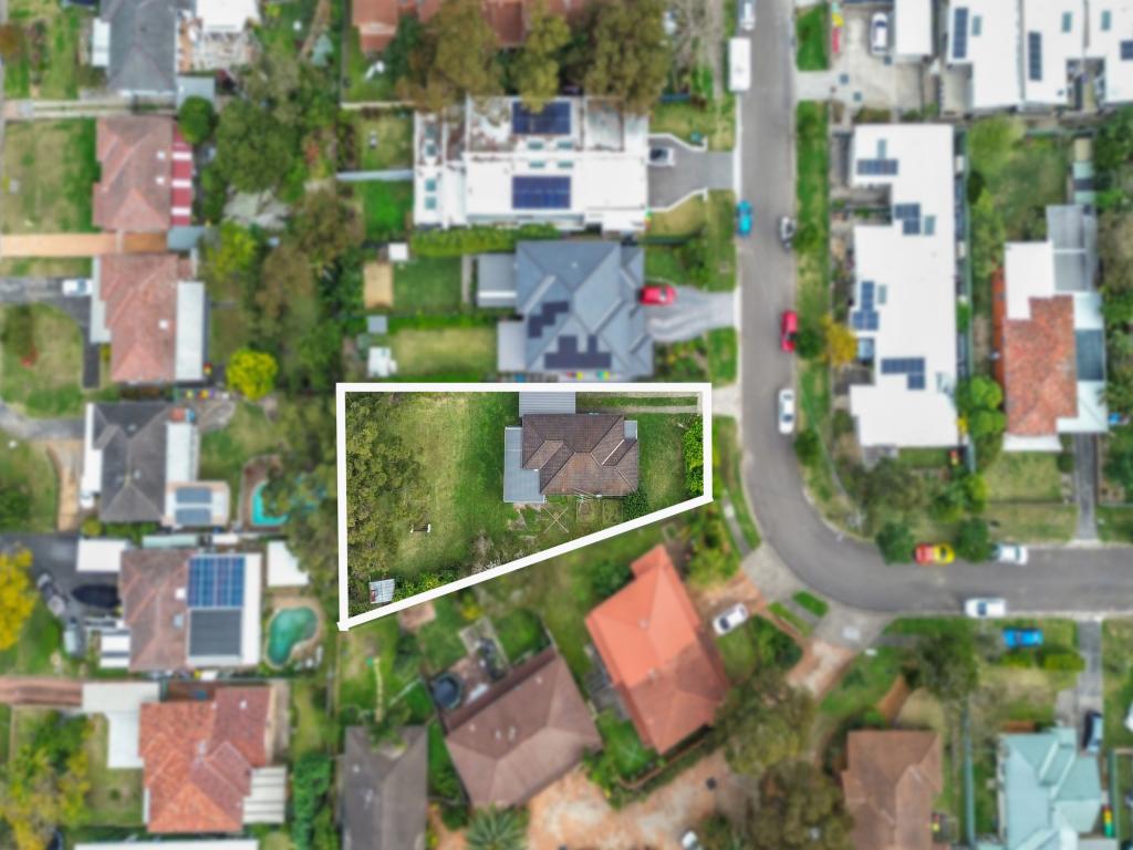 17 Moona Rd, Kirrawee, NSW 2232