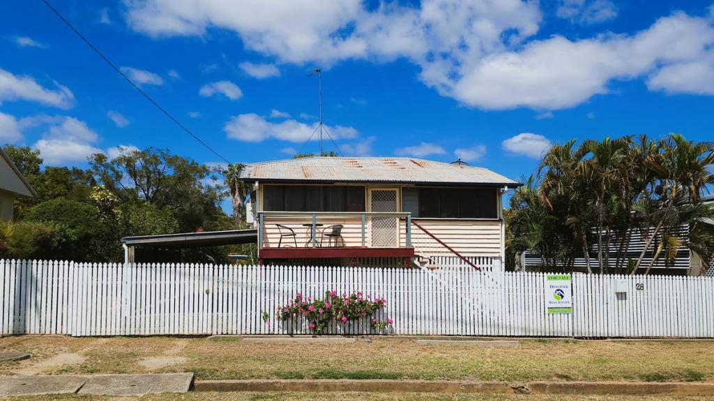 28 Gordon St, Mount Morgan, QLD 4714