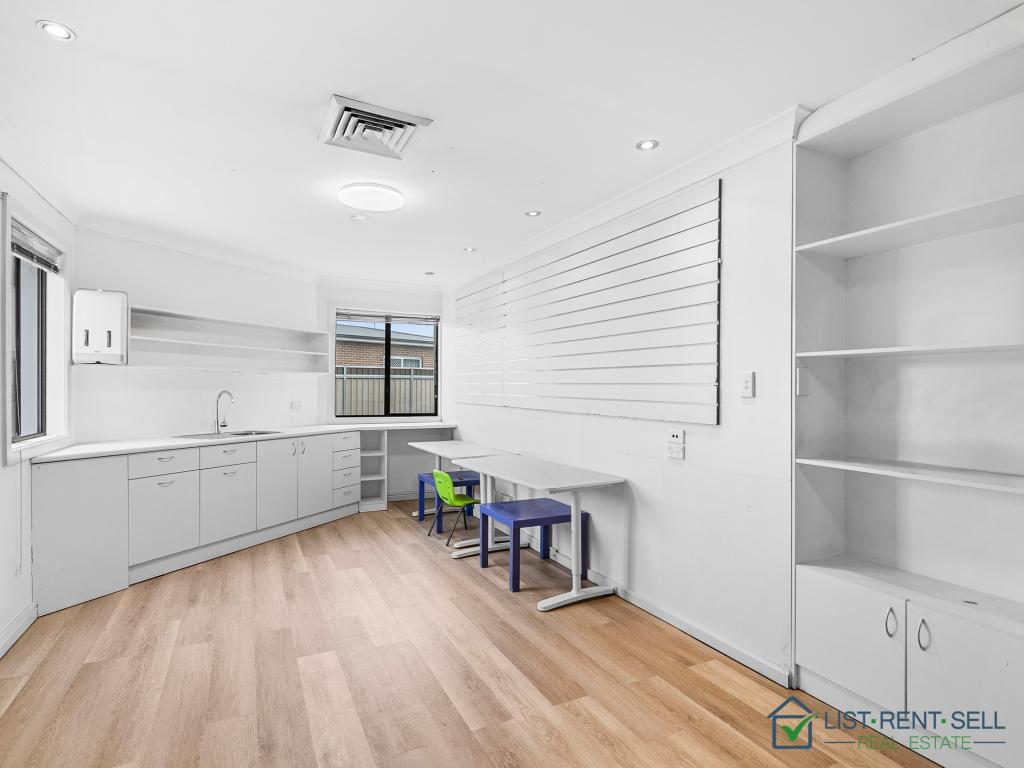 8 Atlanta Pl, Casula, NSW 2170