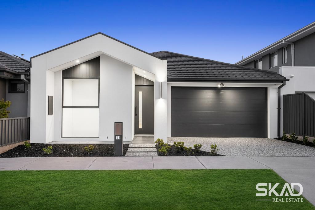 18 TAGGIASCA DR, WOLLERT, VIC 3750