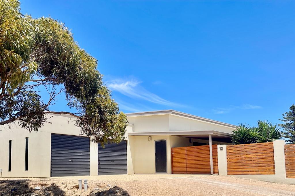 12 & 12a Decres Bay Rd, Ceduna, SA 5690