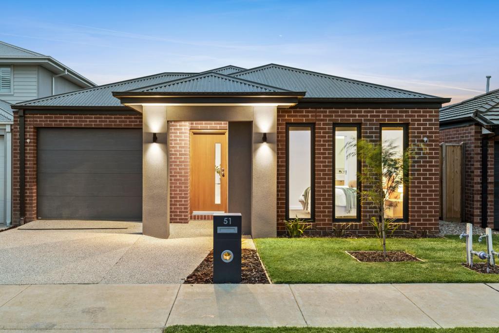 51 Inglenook Cct, Armstrong Creek, VIC 3217