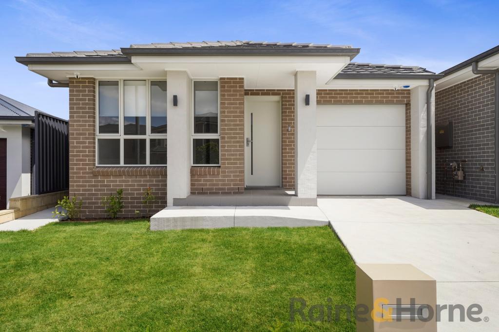 154A HOLDEN DR, ORAN PARK, NSW 2570