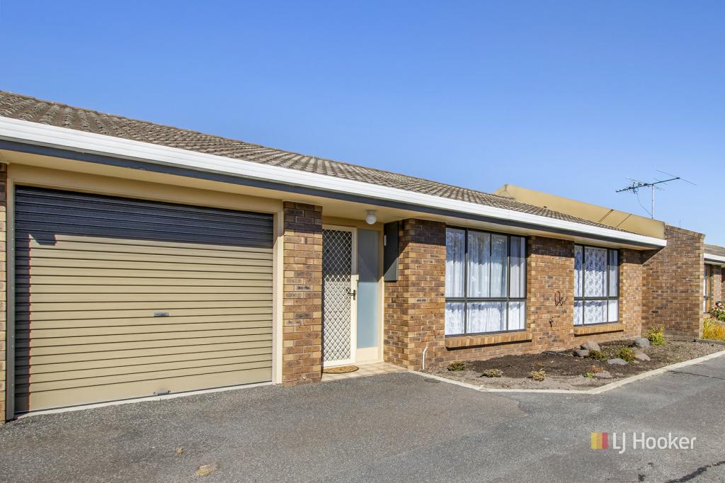 2/139 Gunn St, Devonport, TAS 7310