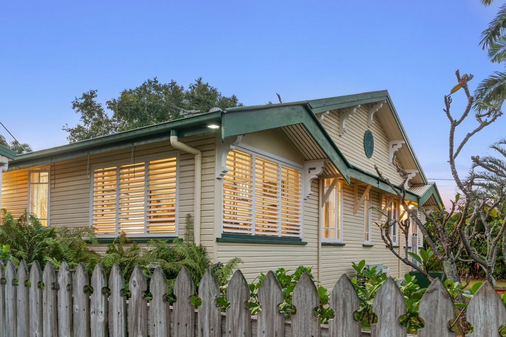 10 Gulliver St, Mundingburra, QLD 4812