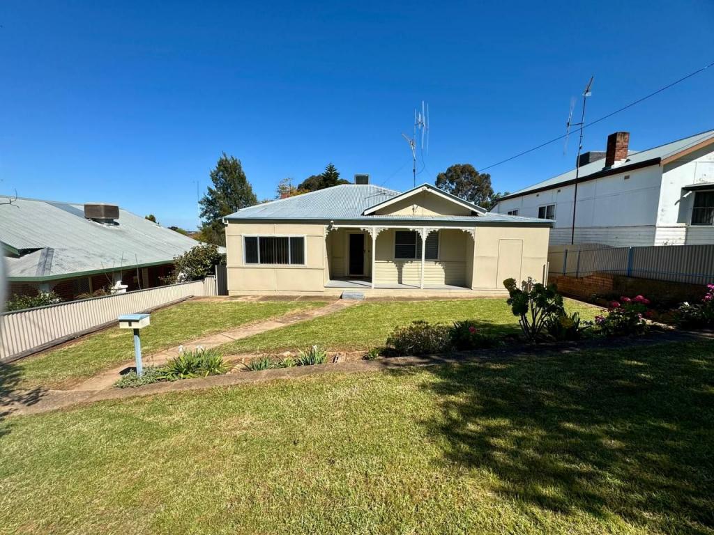 8 William St, Parkes, NSW 2870