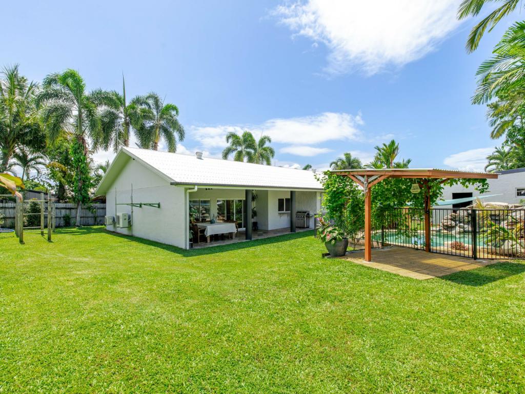 3 Shalom Cl, Cooya Beach, QLD 4873