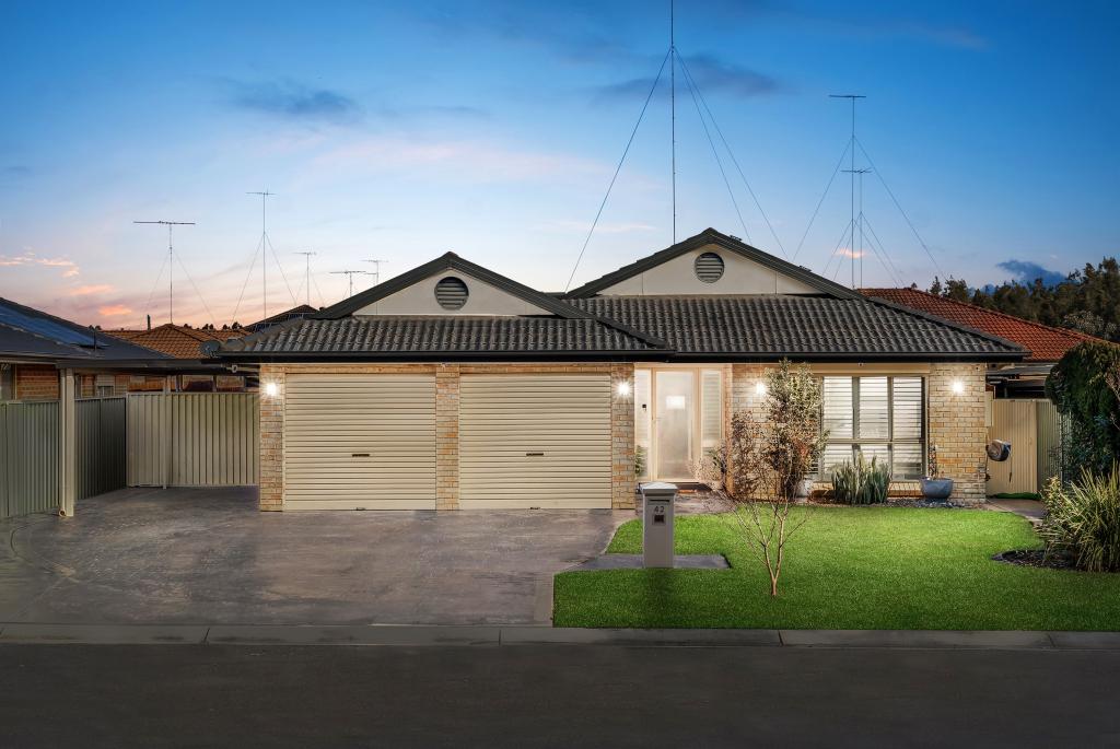 42 Aberdeen Cct, Glenmore Park, NSW 2745