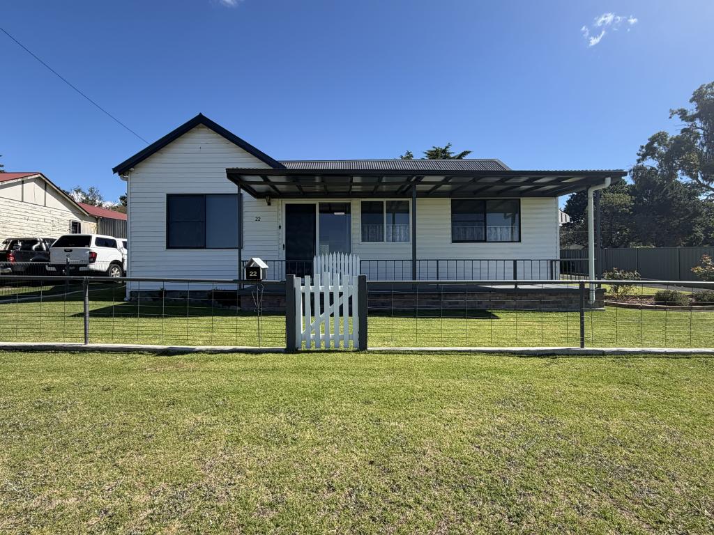 22 Bundarra Rd, Armidale, NSW 2350