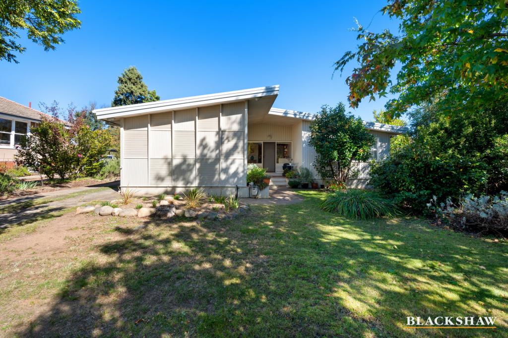 8 Walker Cres, Griffith, ACT 2603