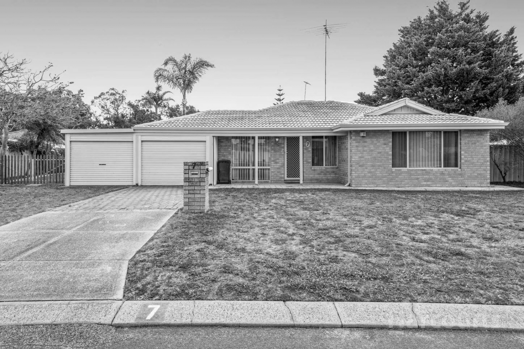 7 Norwich Cl, Greenfields, WA 6210