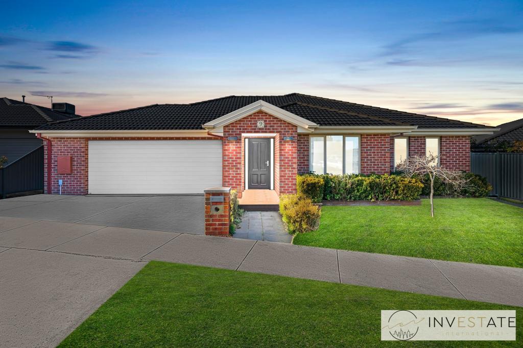 9 Angus Cl, Delacombe, VIC 3356