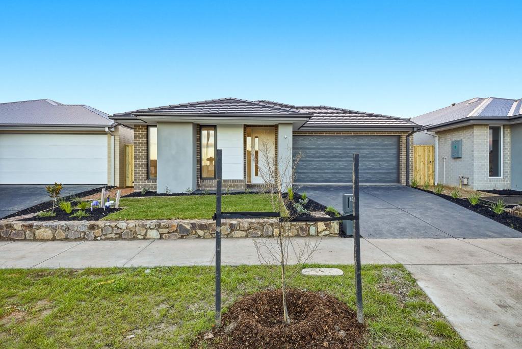 136 Yeungroon Bvd, Clyde North, VIC 3978