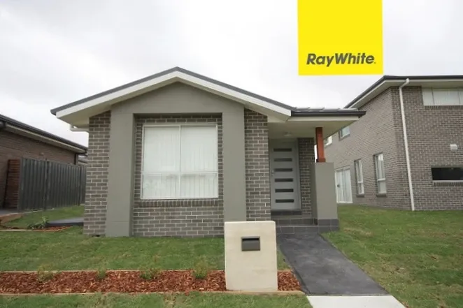 41b Lowndes Dr, Oran Park, NSW 2570